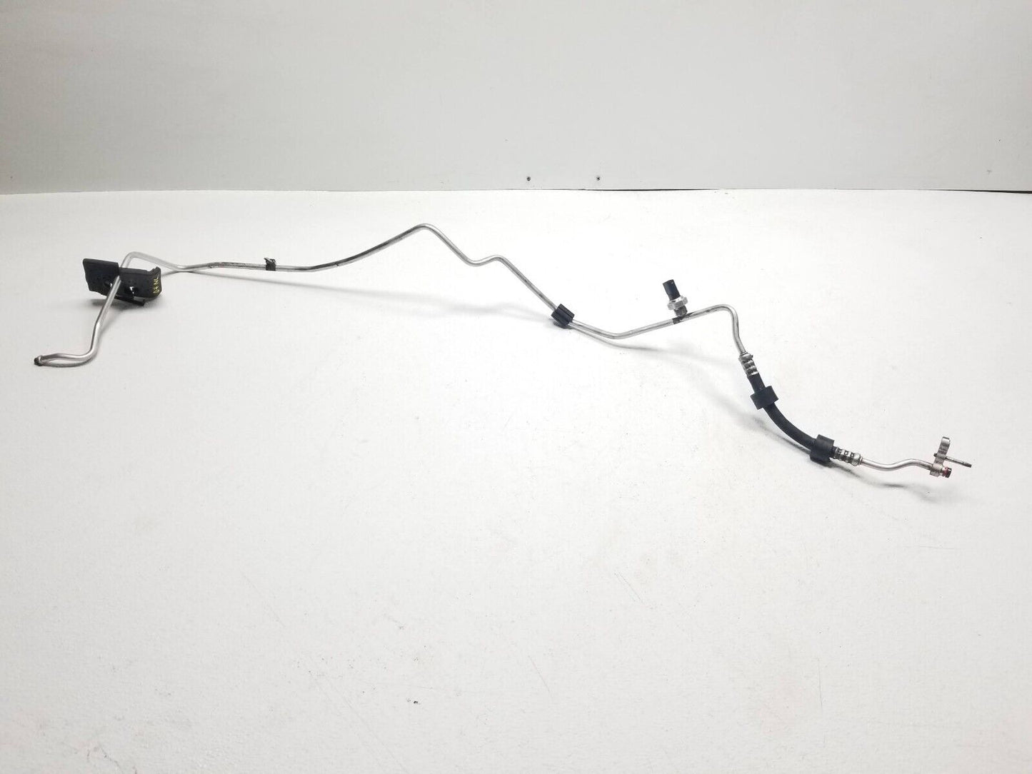 06 07 08 09 10 11 Mercedes Ml500 AC Hose Pipe Line OEM