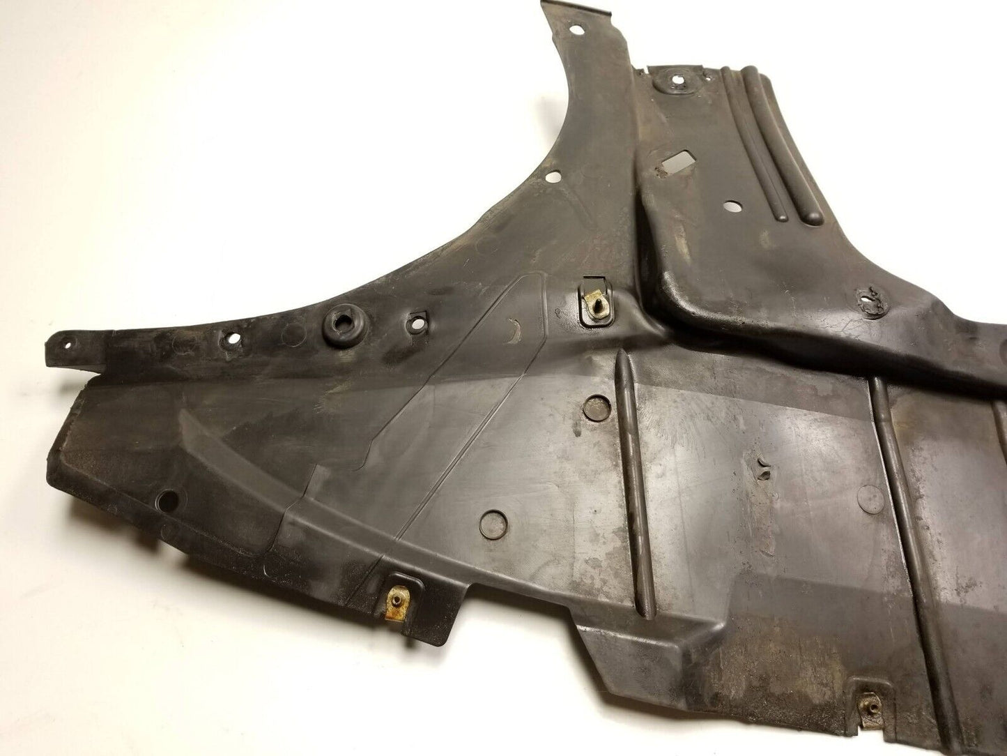 18 - 21 Chevrolet Equinox Front Under Body Splash Shield Air Deflector  OEM