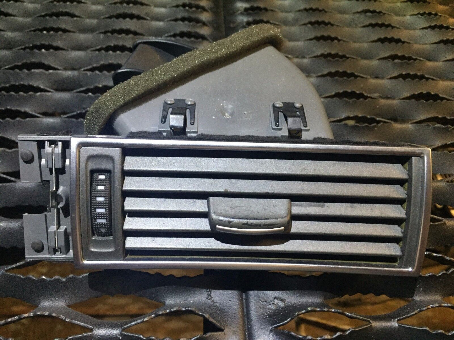 05 06 07 08 Audi A6 C6 Front Right Pass Dash Board Dashboard A/c AC Air Vent OEM