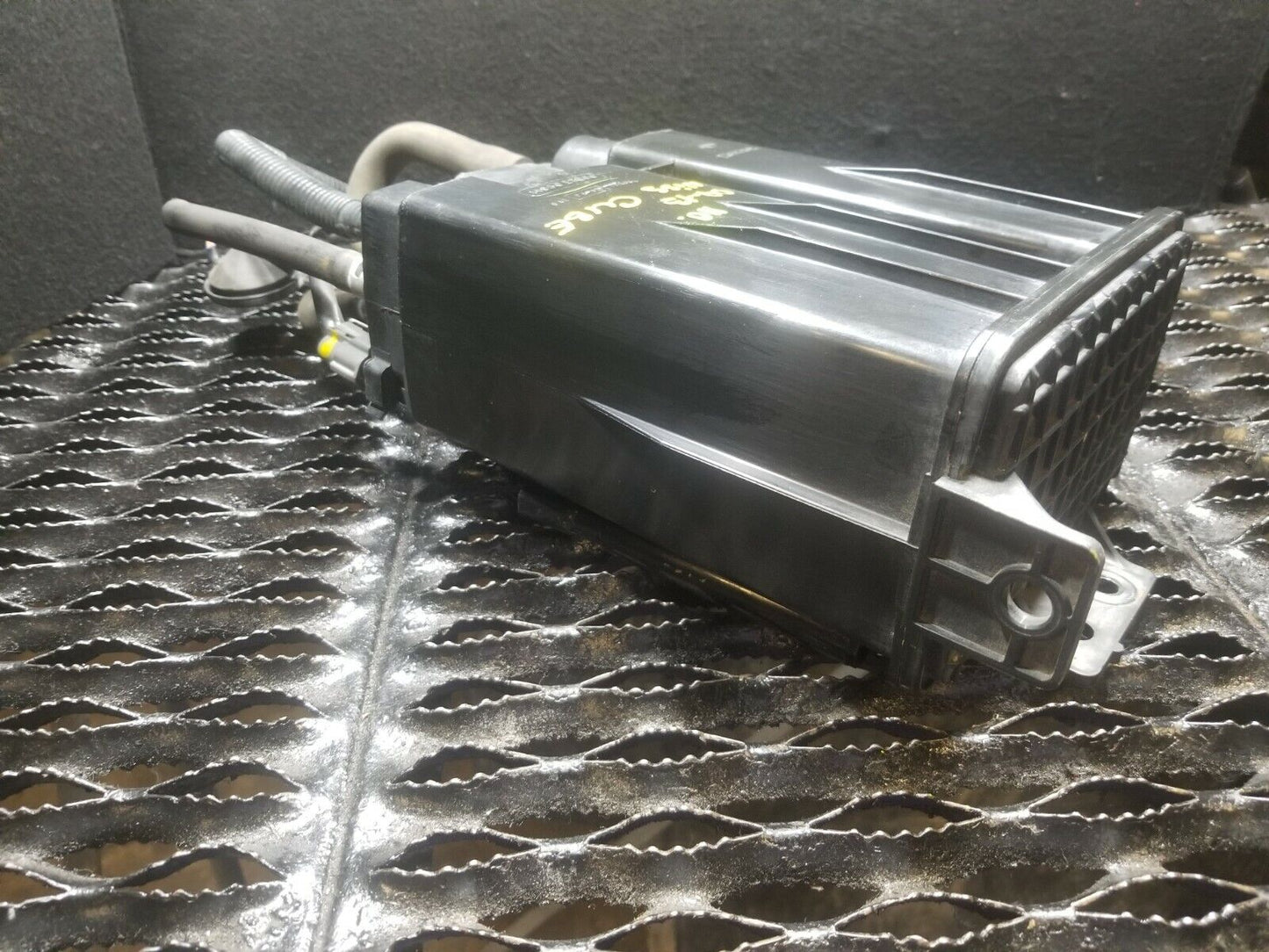 2009 2010 2011 2012 13 Nissan Cube Fuel Vapor Charcoal Canister 14950 Et000 OEM
