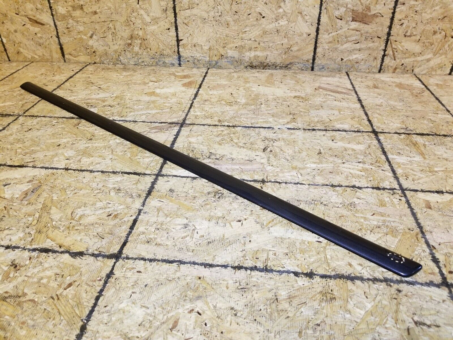 04 05 06 07 08 Nissan Maxima Front Left Driver Door Molding OEM