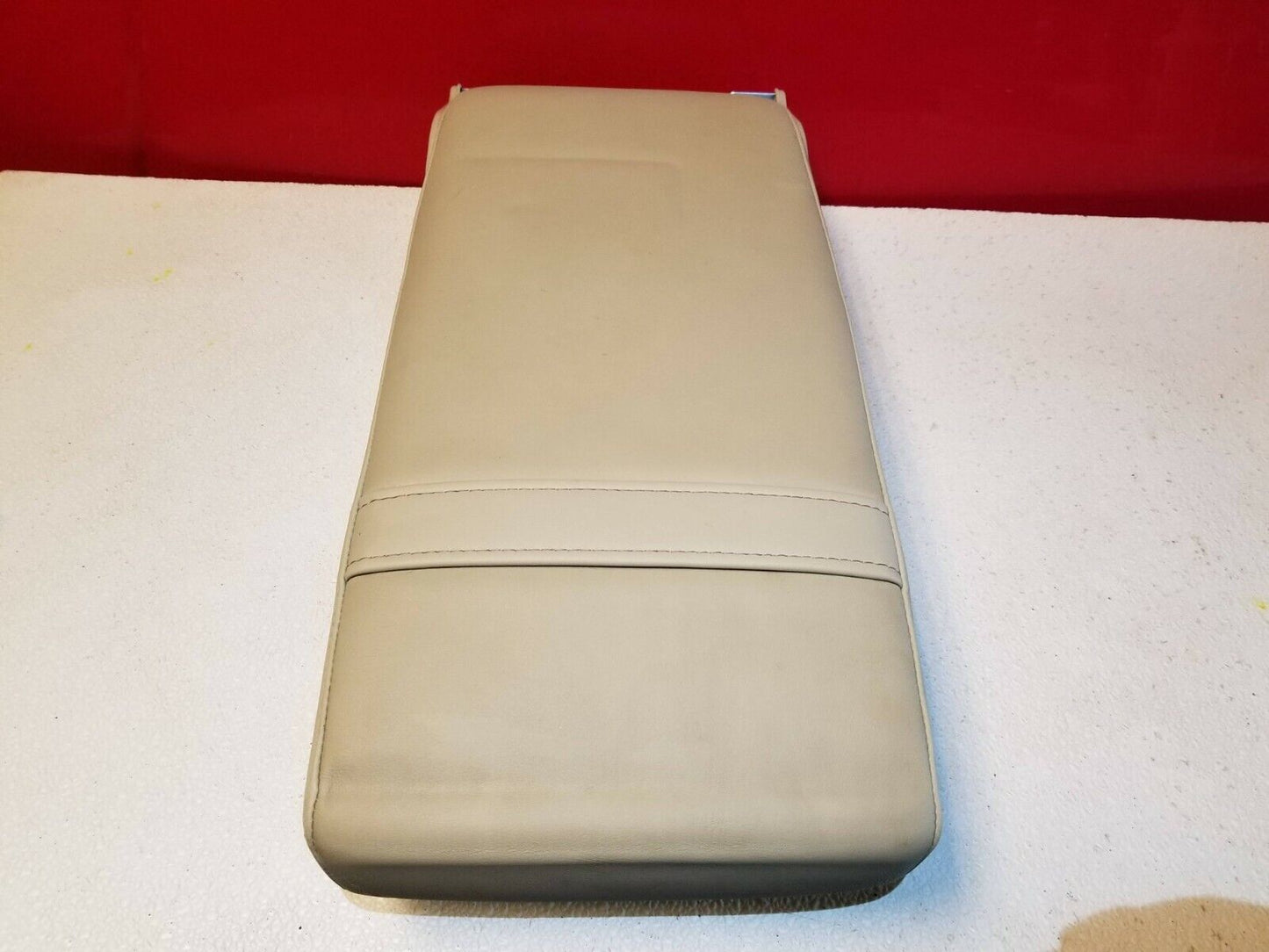 06 07 08 09 10 Infiniti M35 Rear Seat Armrest OEM