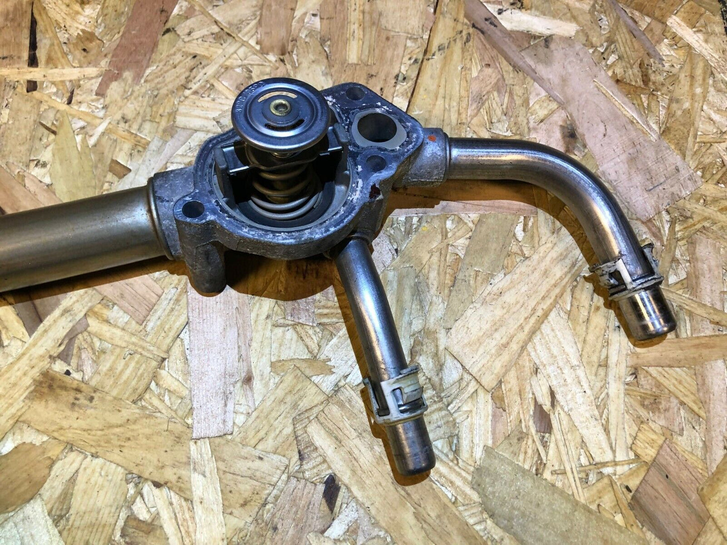 07 08 09 10 11 12 GMC Acadia 3.6 Thermostat Housing OEM