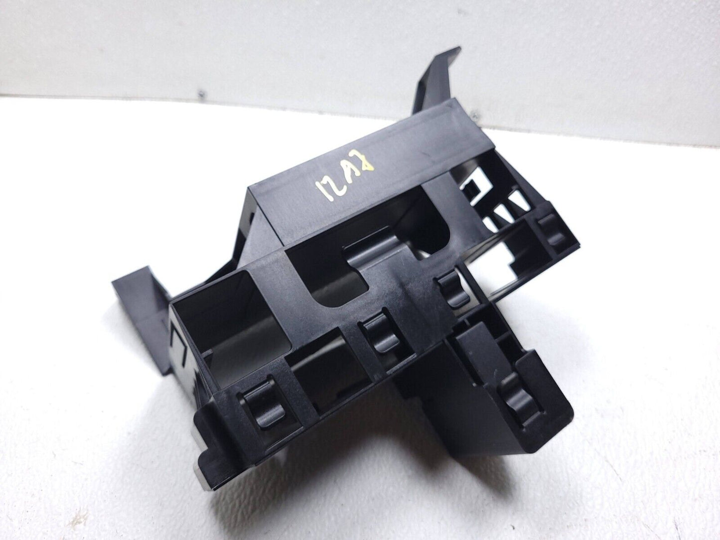 12 13 14 15 16 17 Audi A7 Parking Assits Control Module Mount Bracket OEM