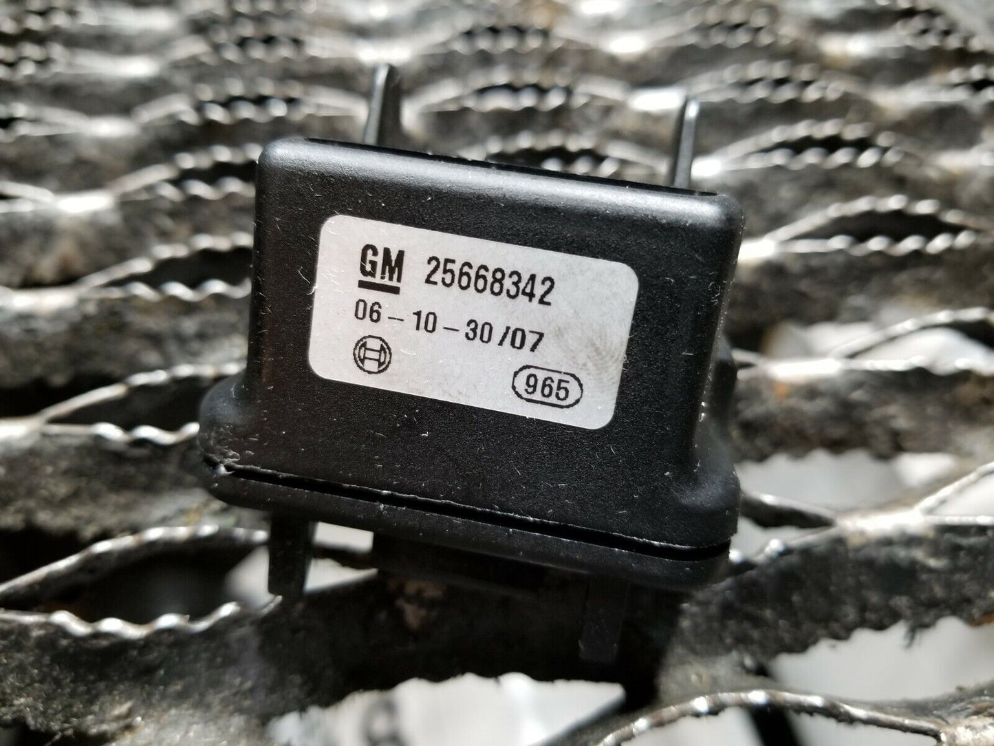 06 07 08 09 10 11 Cadillac DTS Reverse Backup Parking Assist Indicator OEM