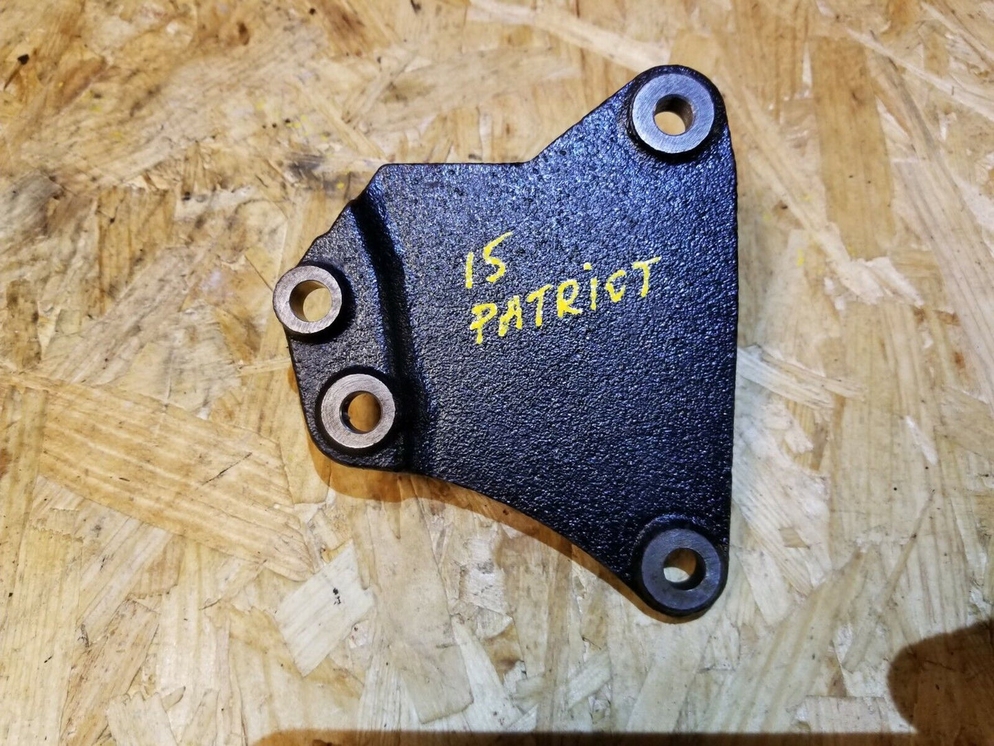 12 13 14 15 16 Jeep Patriot 2.0l Engine Mount Braket OEM 56k Miles