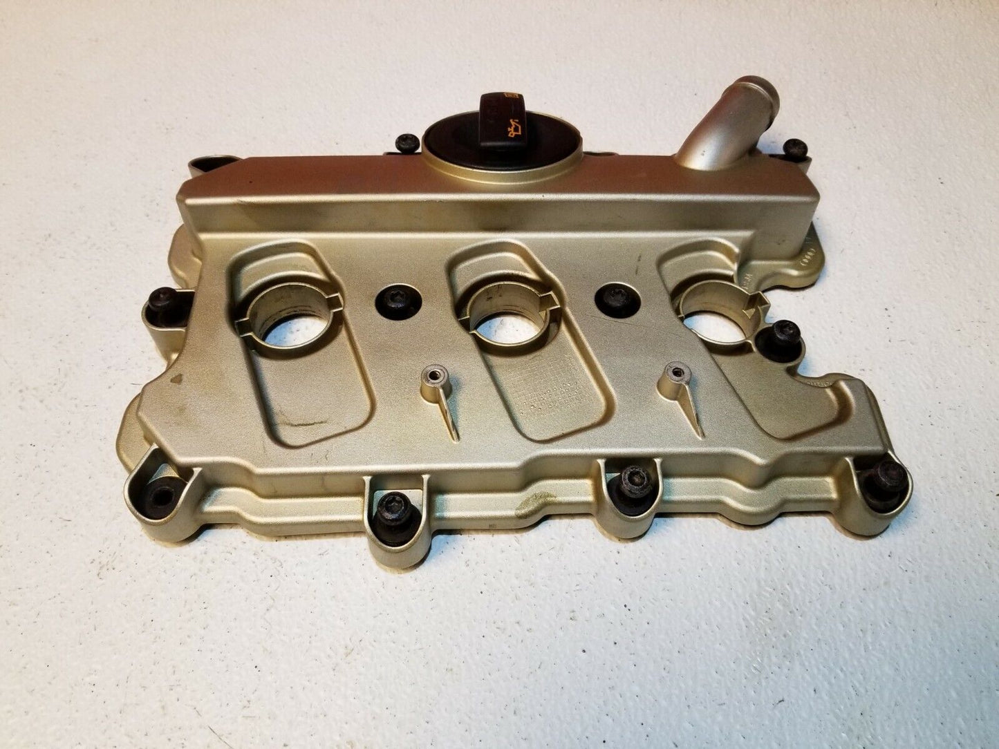 08 09 10 11 Audi A5 3.2l Engine Valve Cover Left Driver Side OEM