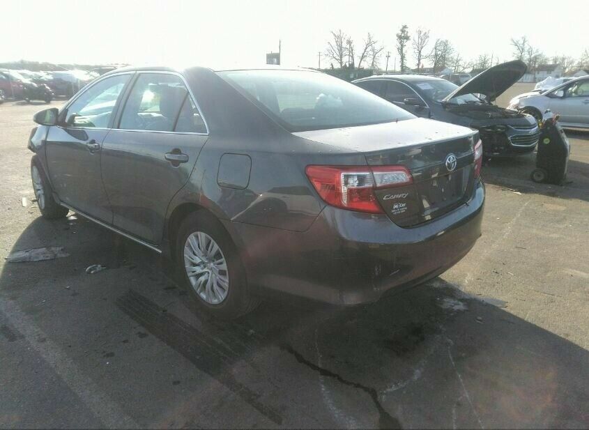 12 13 14 Toyota Camry Front Right Passenger Side Door Window Glass OEM 94k