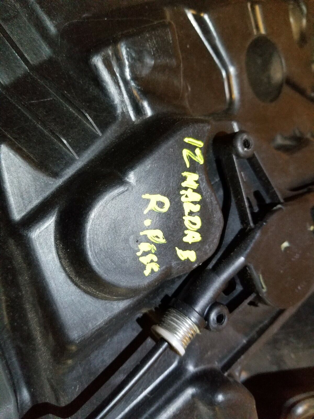 09 10 11 12 13 Mazda 3 Rear Right Passenger Window Regulator Panel OEM