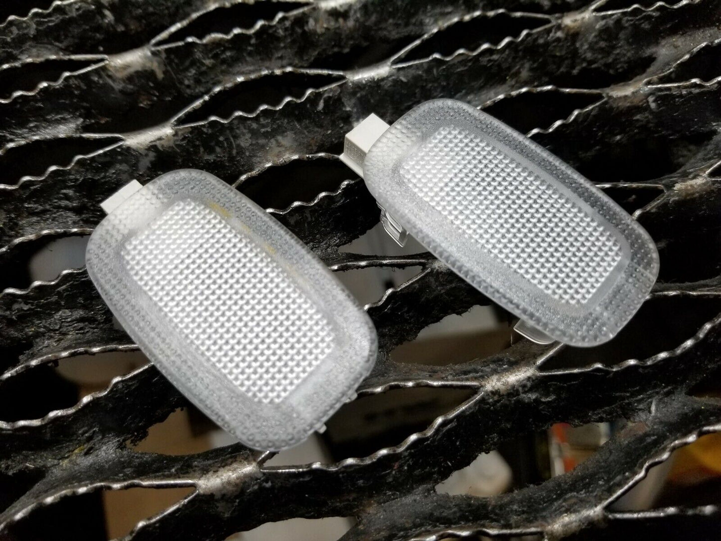 10 11 12 13 Mercedes W212 E350 Interior Light Lamp 2pcs OEM 39k