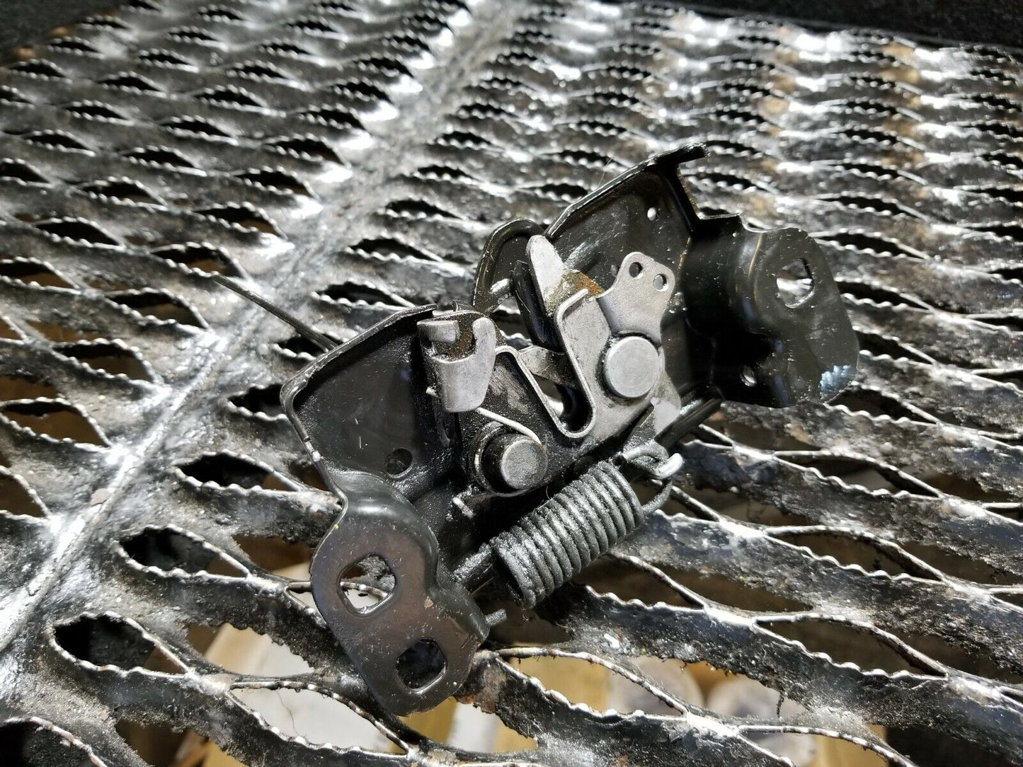 11 12 Dodge Caliber Hood Lock Latch Actuator OEM