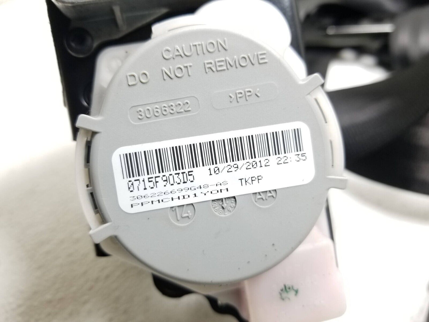 13 14 15 16 Audi A4 S4 Front Passenger Seat Belt Retractor OEM