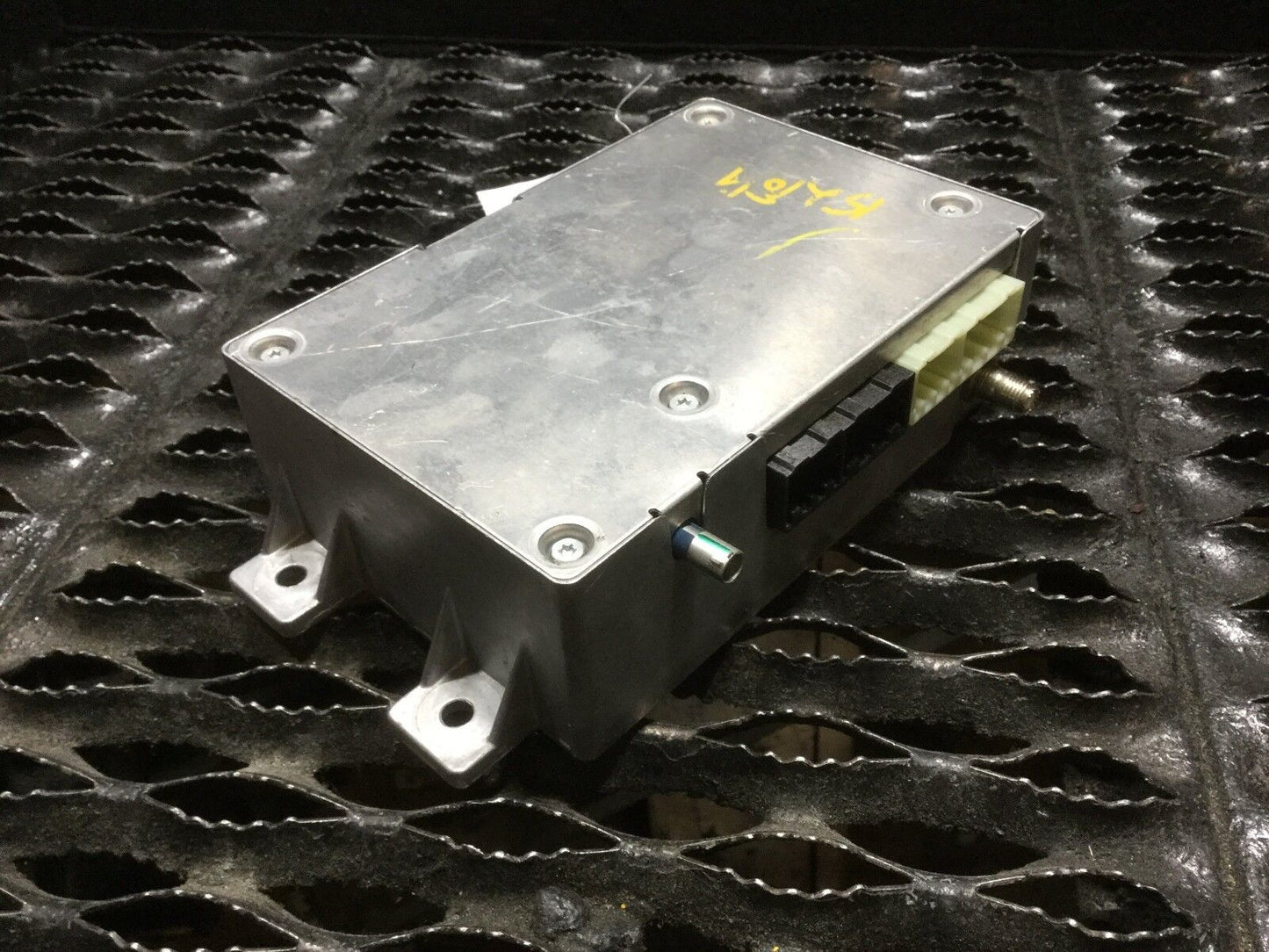 2005 05 Cadillac STS Motorola Onstar Communication Receiver Module OEM N41 79k