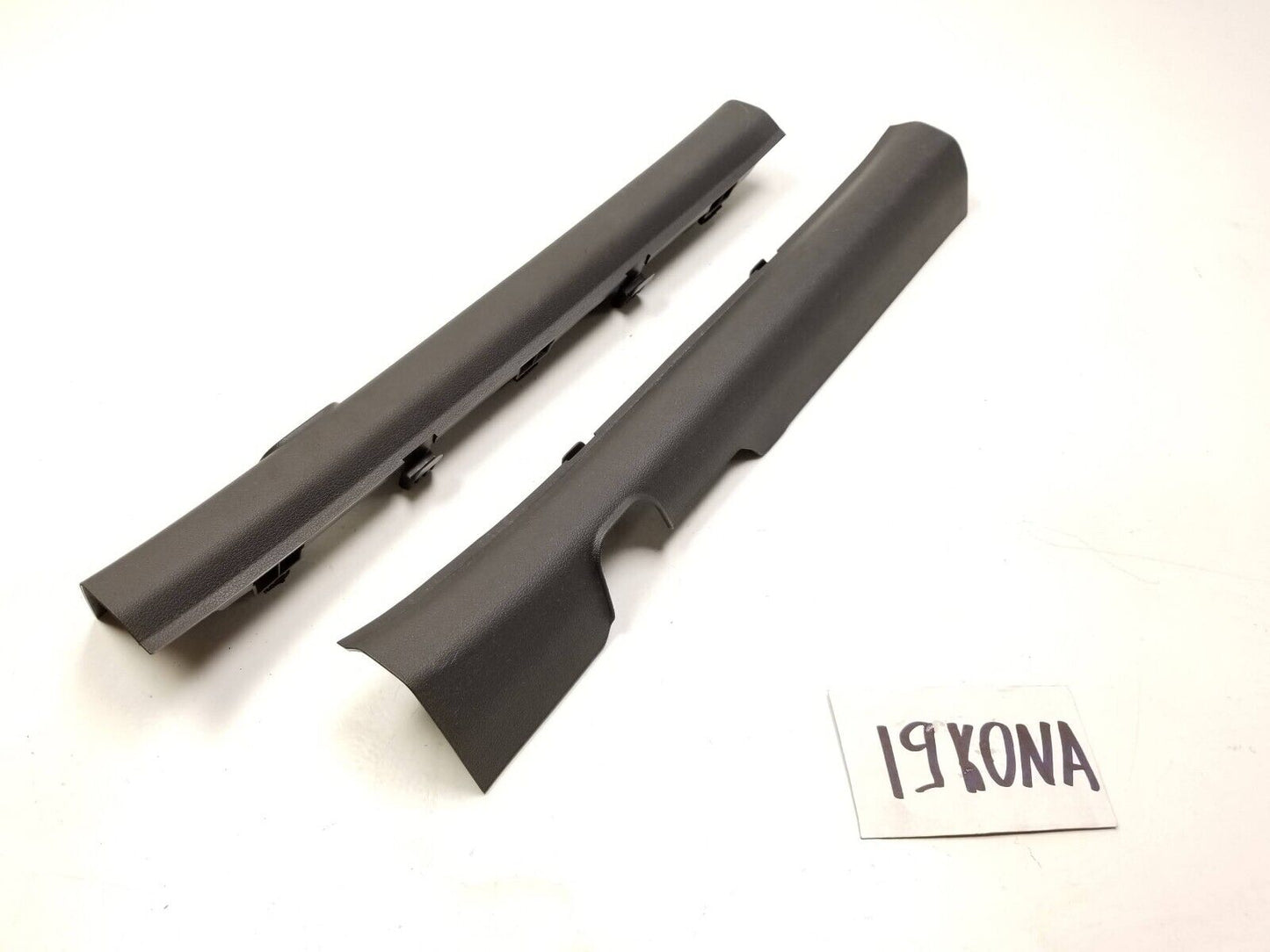 18-21 Hyundai Kona Front Door Sill Scuff Plate Cover Trim Pair OEM 29k Miles