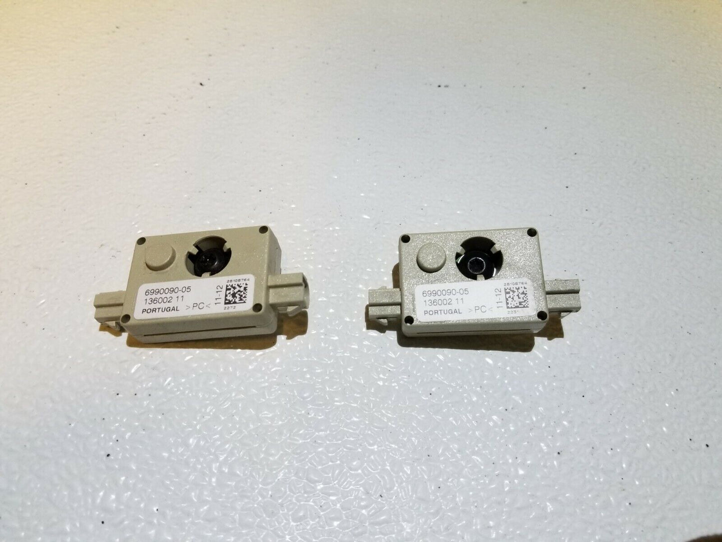 10 11 12 13 Mini Cooper R56 Radio Antenna Trap Circuit Module 6990090 2pcs OEM