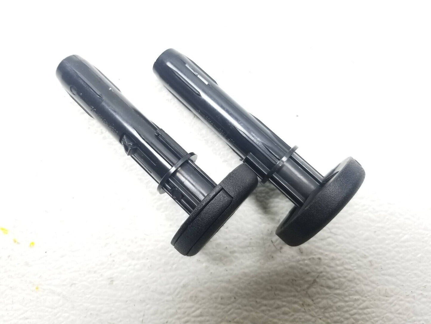 15 16 17 18 Dodge Challenger Front Seat Headrest Guide Sleeve 2pcs OEM 36k Miles