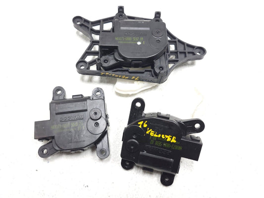 13 14 15 16 Hyundai Veloster HVAC AC Heater Blend Door Actuator 3pcs OEM