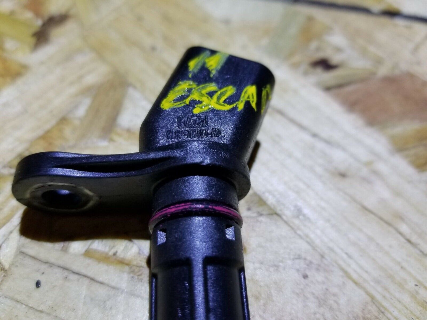 2008 - 2012 Ford Escape Camshaft Position Sensor 3.0l OEM