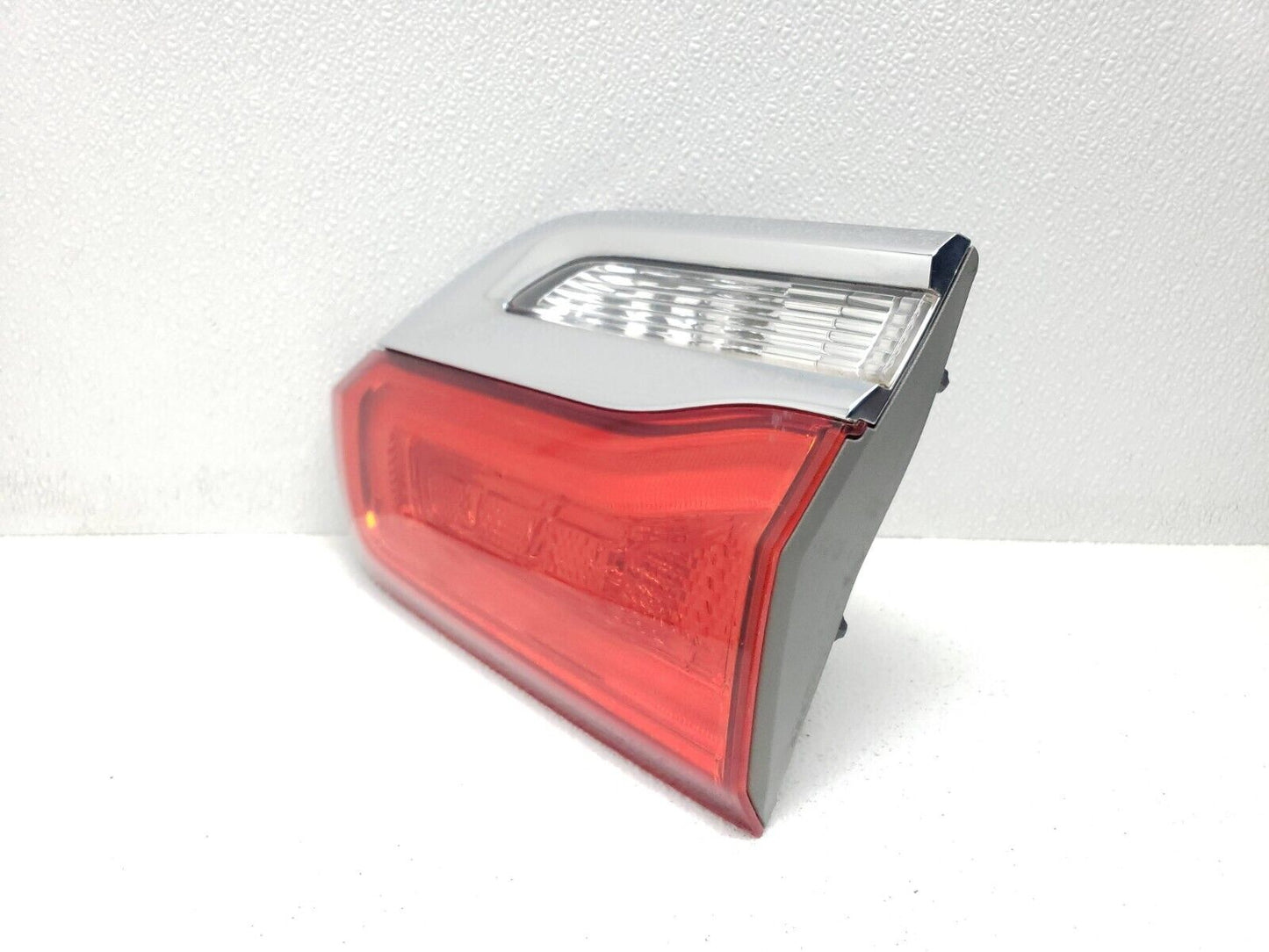 14 15 16 17 Jeep Grand Cherokee Driver Left Inner Tail Light OEM