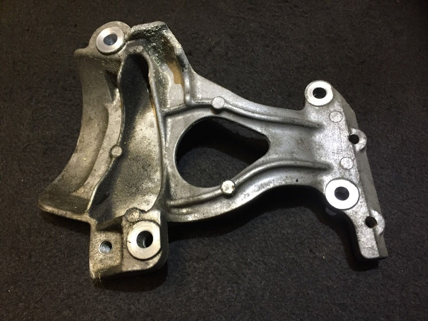 06 07 08 09 10 11 Honda Civic Engine 1.8 Oil Filter Cover Tube 15220-rna-a01 OEM