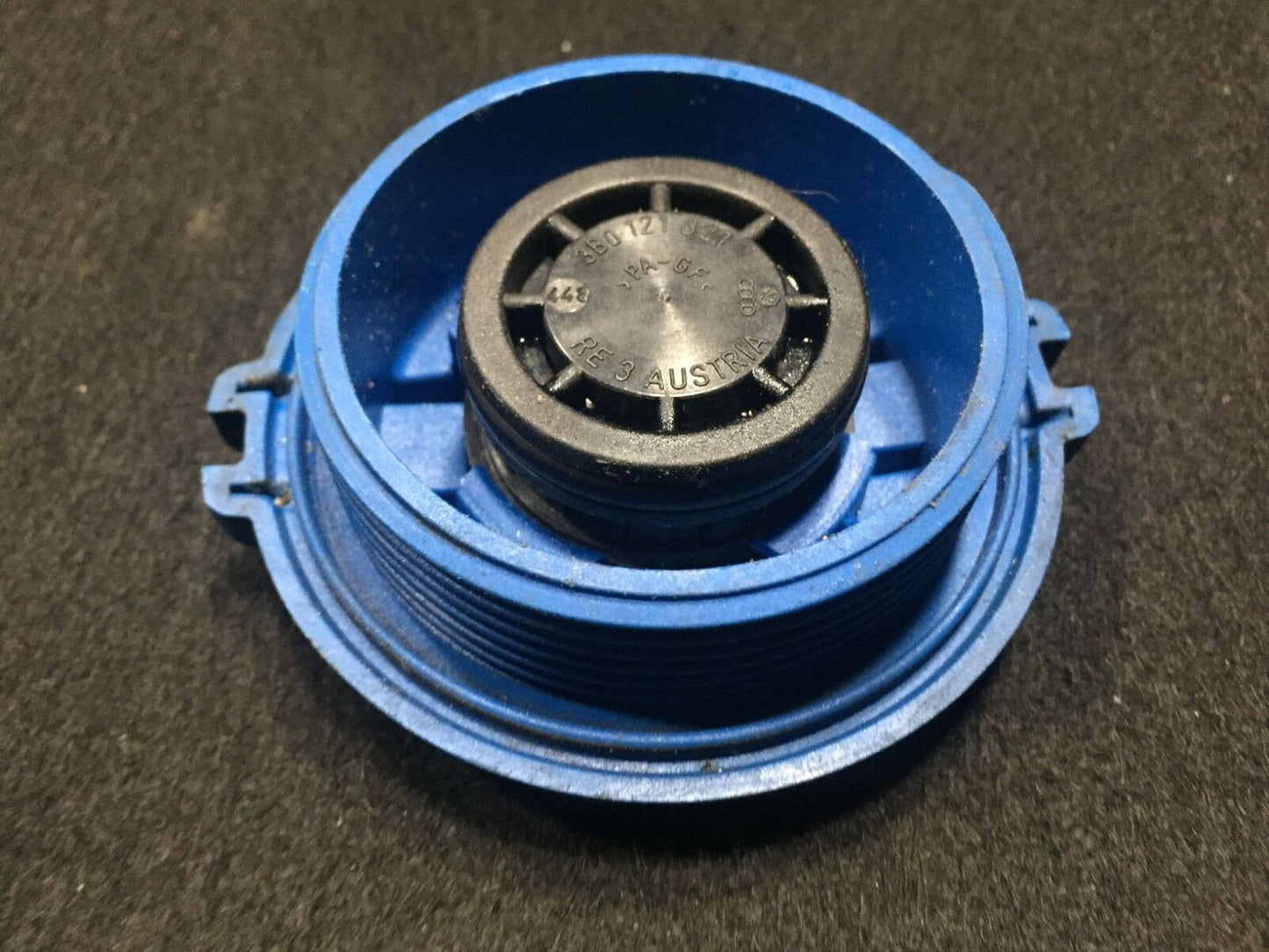 08 09 10 11 Audi A5 Engine Expansiontank Coolant Recovery Cap OEM D7