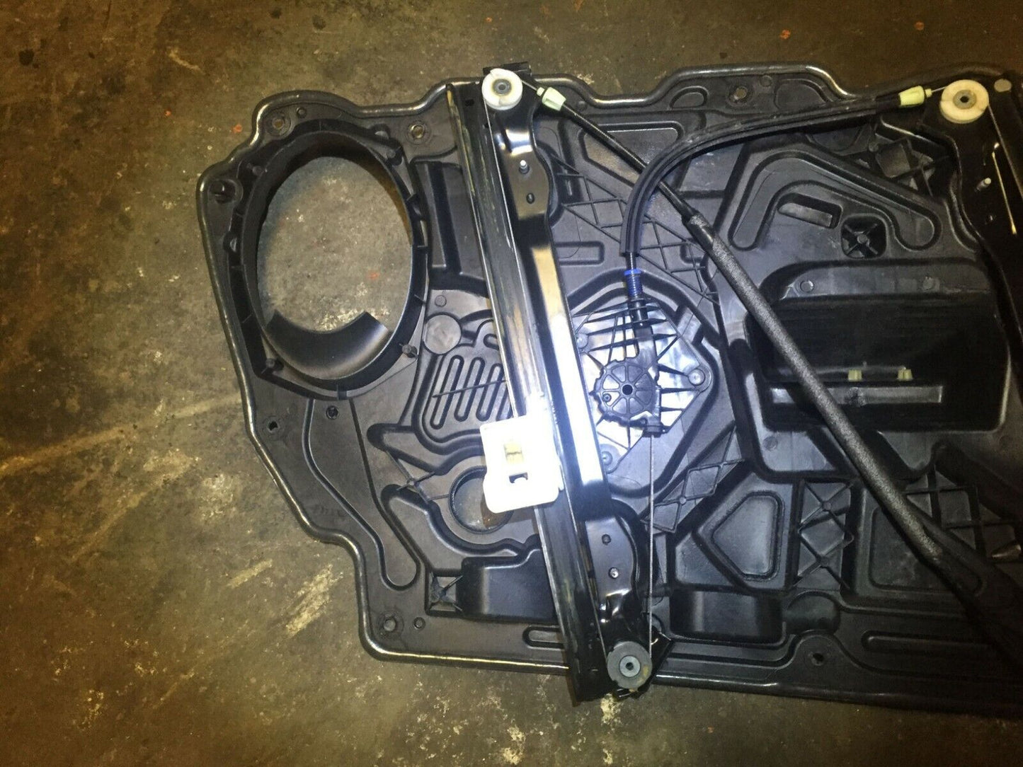 11 12 13 14 Dodge Avenger Front Right Passenger Window Regulator Panel OEM D37