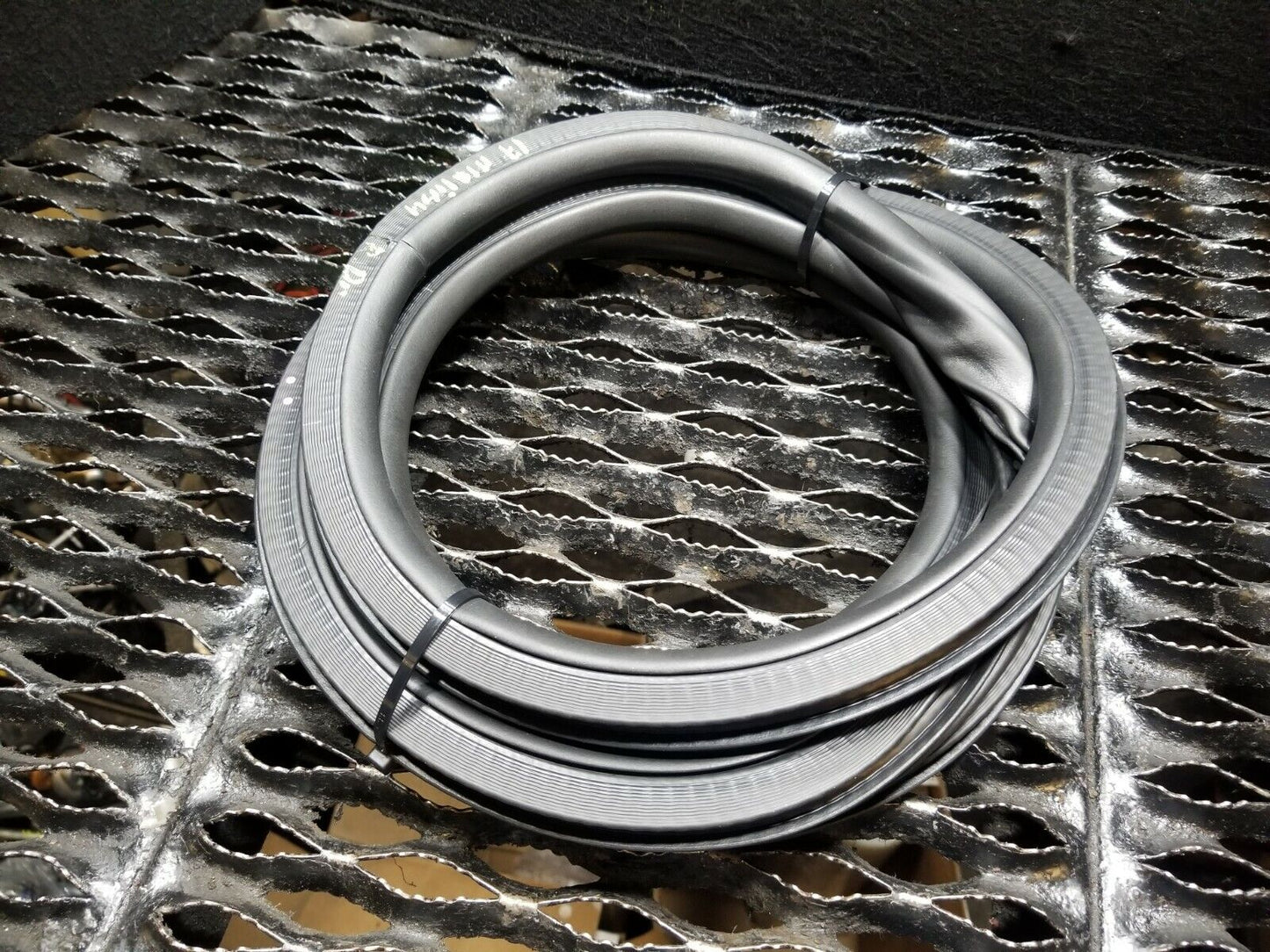 16 17 18 19 Chevrolet Malibu Rear Left Dr Side Door Weather Strip Seal OEM 3k