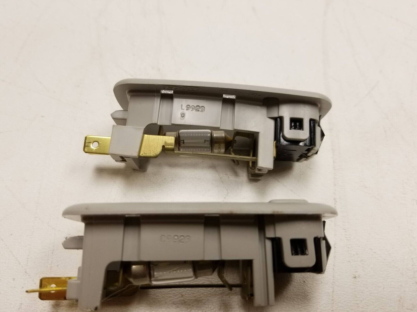 20 21 22 Hyundai Venue Interior Overhead Sun Visor Dome Light Lamp Pair OEM