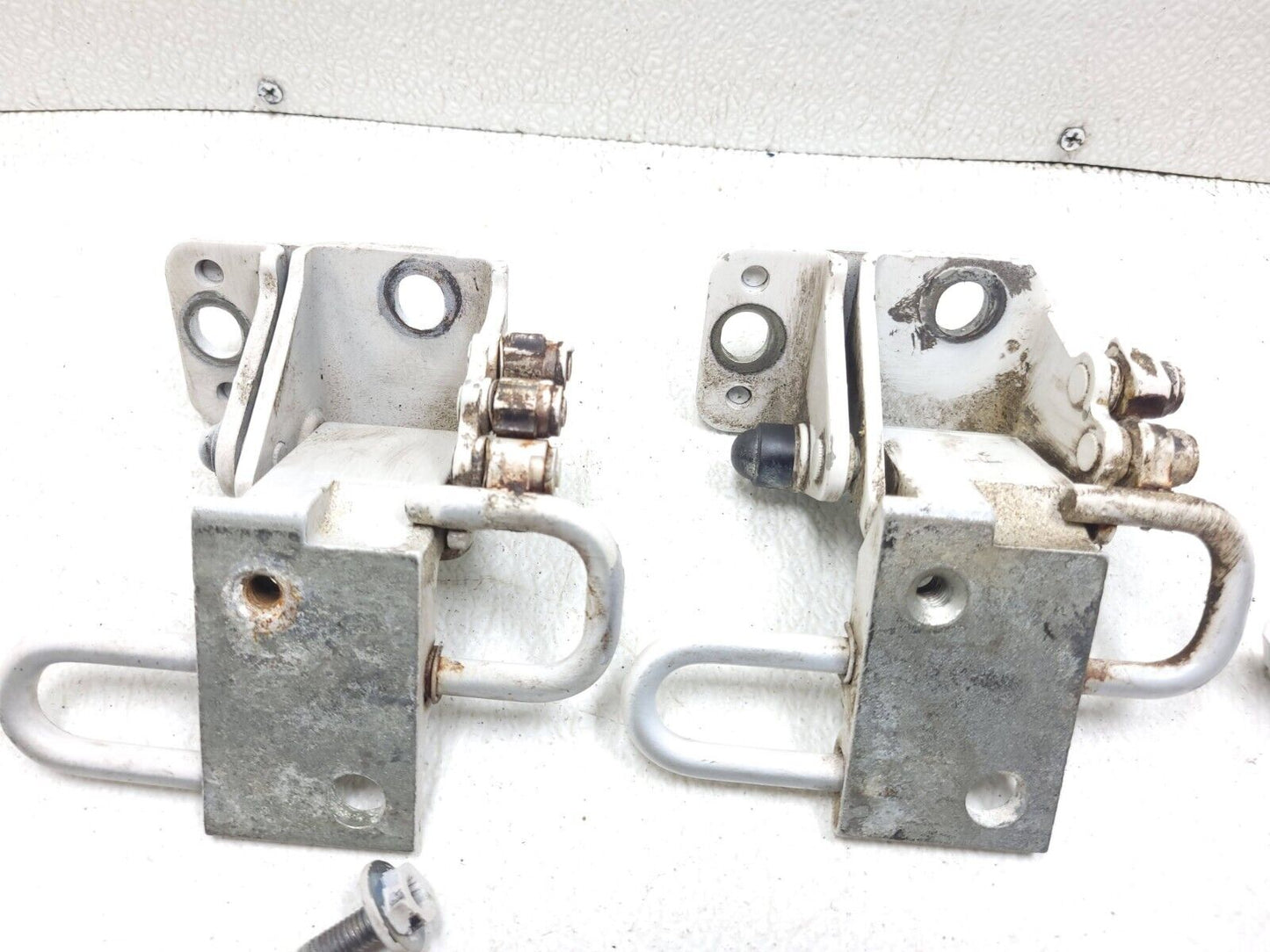 09 10 11 12 Volkswagen Cc Door Hinge Passenger Right Side Front & Rear OEM