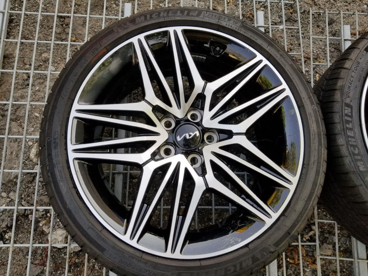 2021 2022 Kia Stinger Rear Alloy Wheel Rim 19x8.5 And Tire 255/35 R19 OEM 2pcs