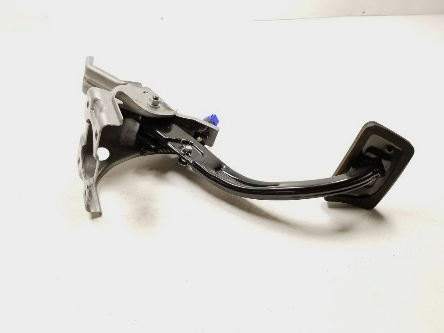 18-21 Hyundai Kona Brake Pedal Assy OEM 29k Miles