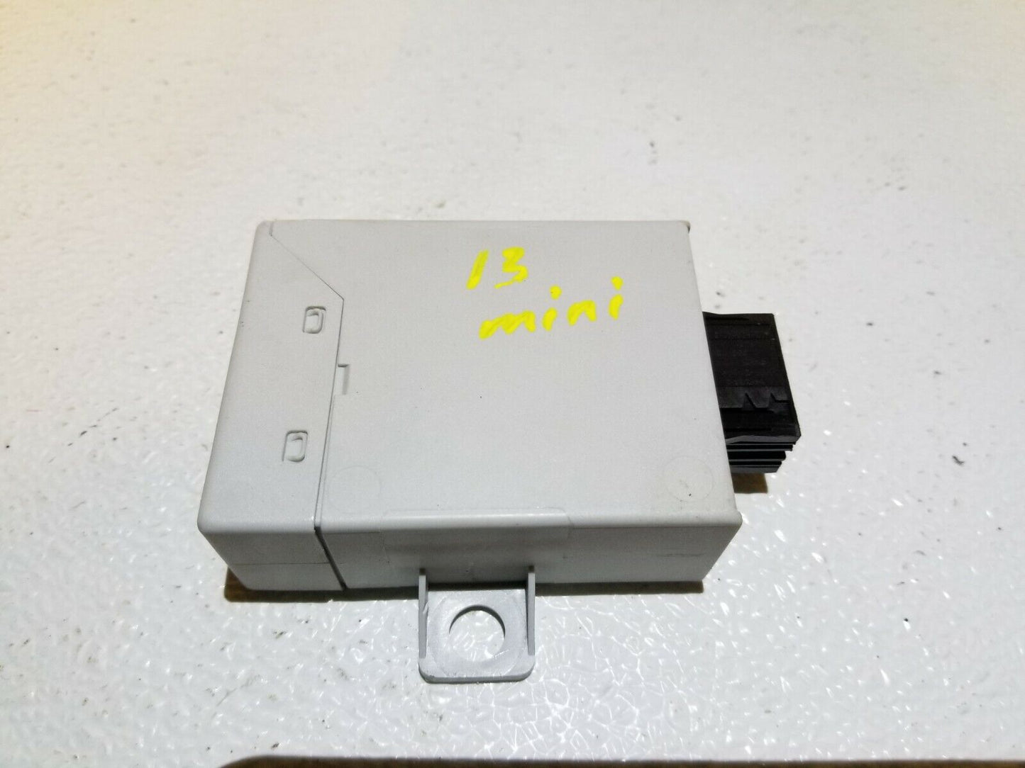 10 11 12 13 Mini Cooper R56 Power Mirror Folding Control Unit Module 9177975 OEM
