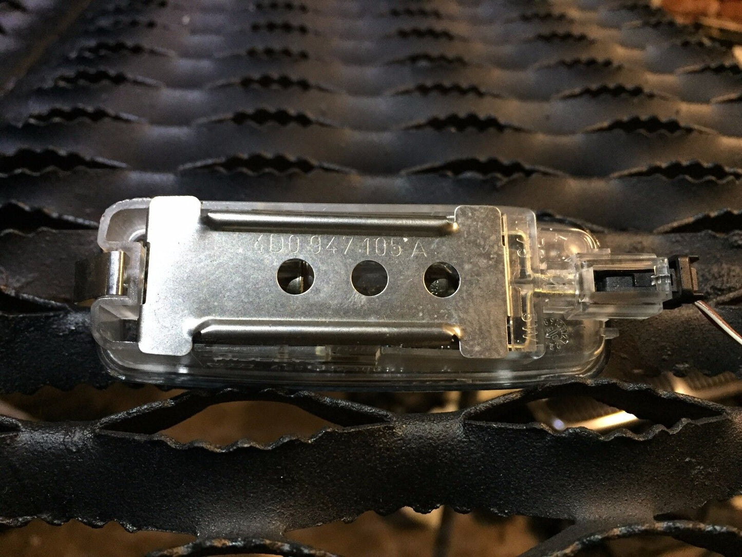 05 06 07 08 Audi A6 C6 Interior Light 2pcs 4d0947105a OEM