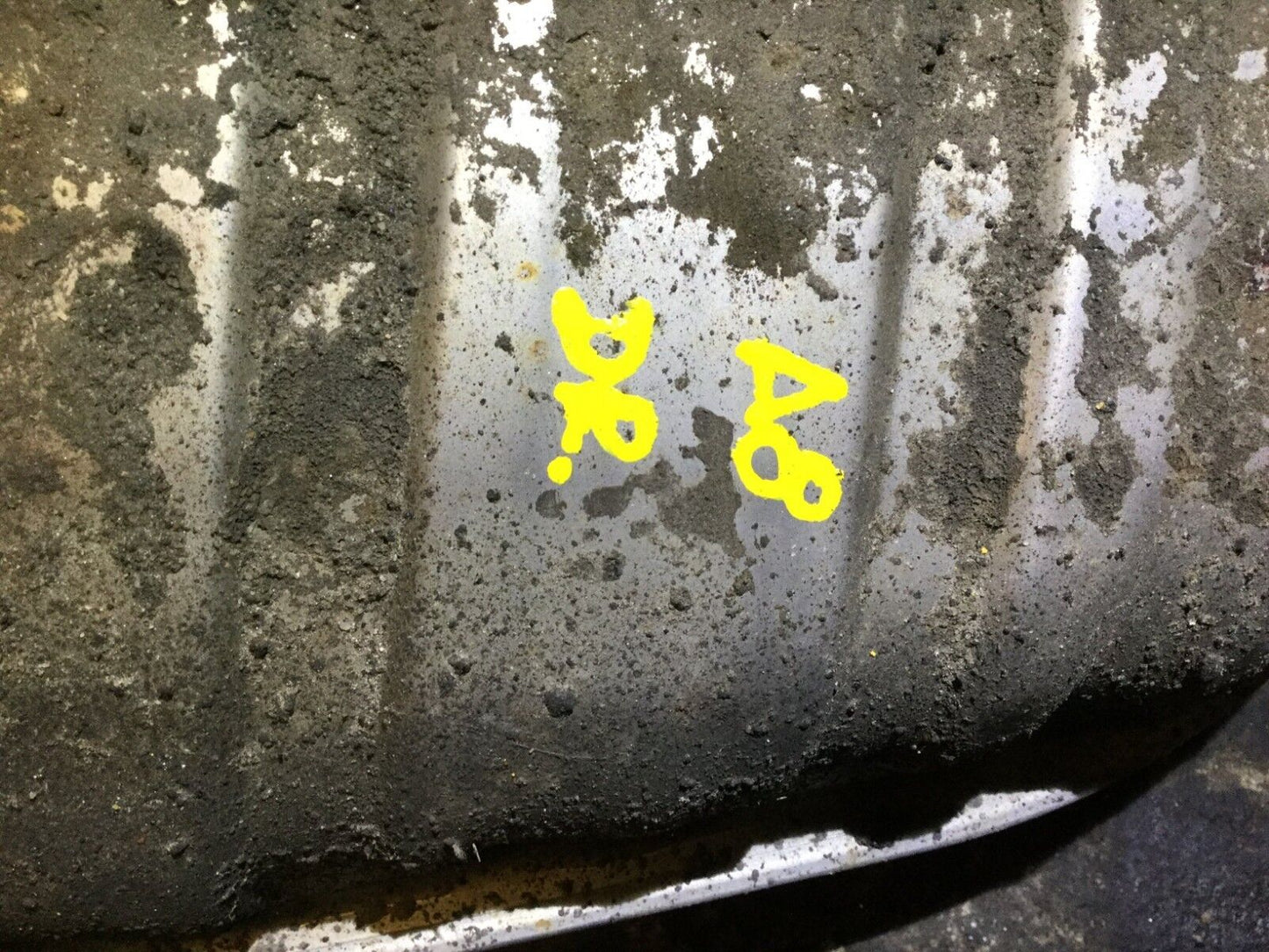 03 04 05 06 Audi A8l D3 Rear Exhaust Muffler Left Driver Sdie Oem. 4e0253611