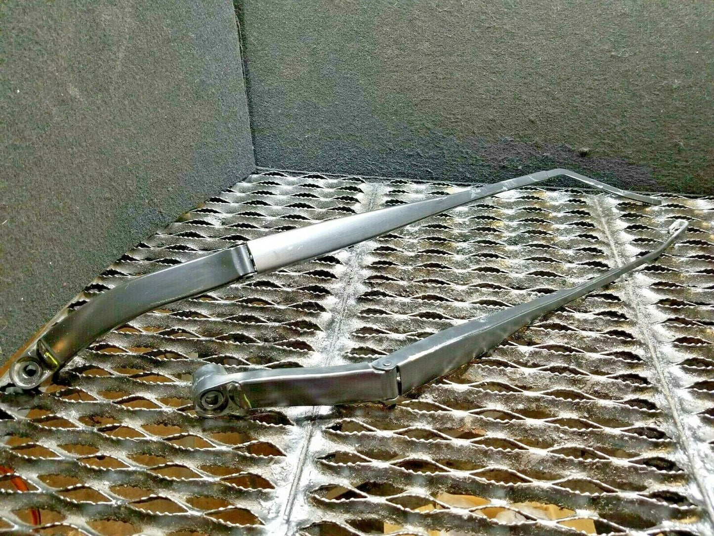 16 17 18 Nissan Sentra Wiper Arm Left & Right 2pcs OEM