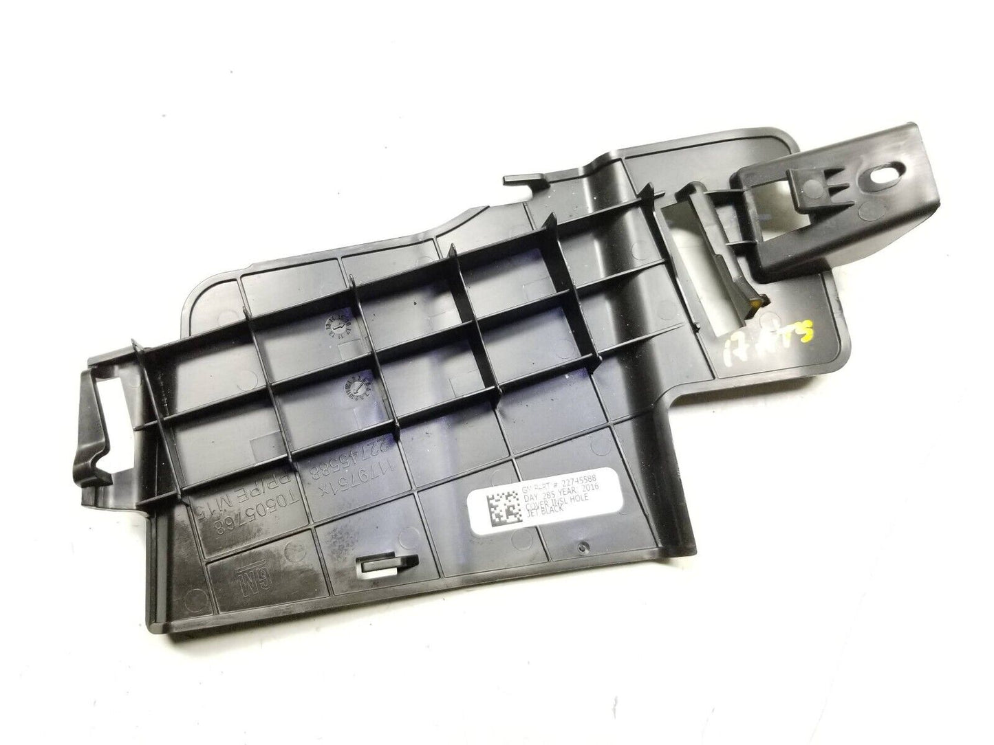 2013 - 2018 Cadillac Ats Under Dash Cover Passenger Side Right 22745588 OEM