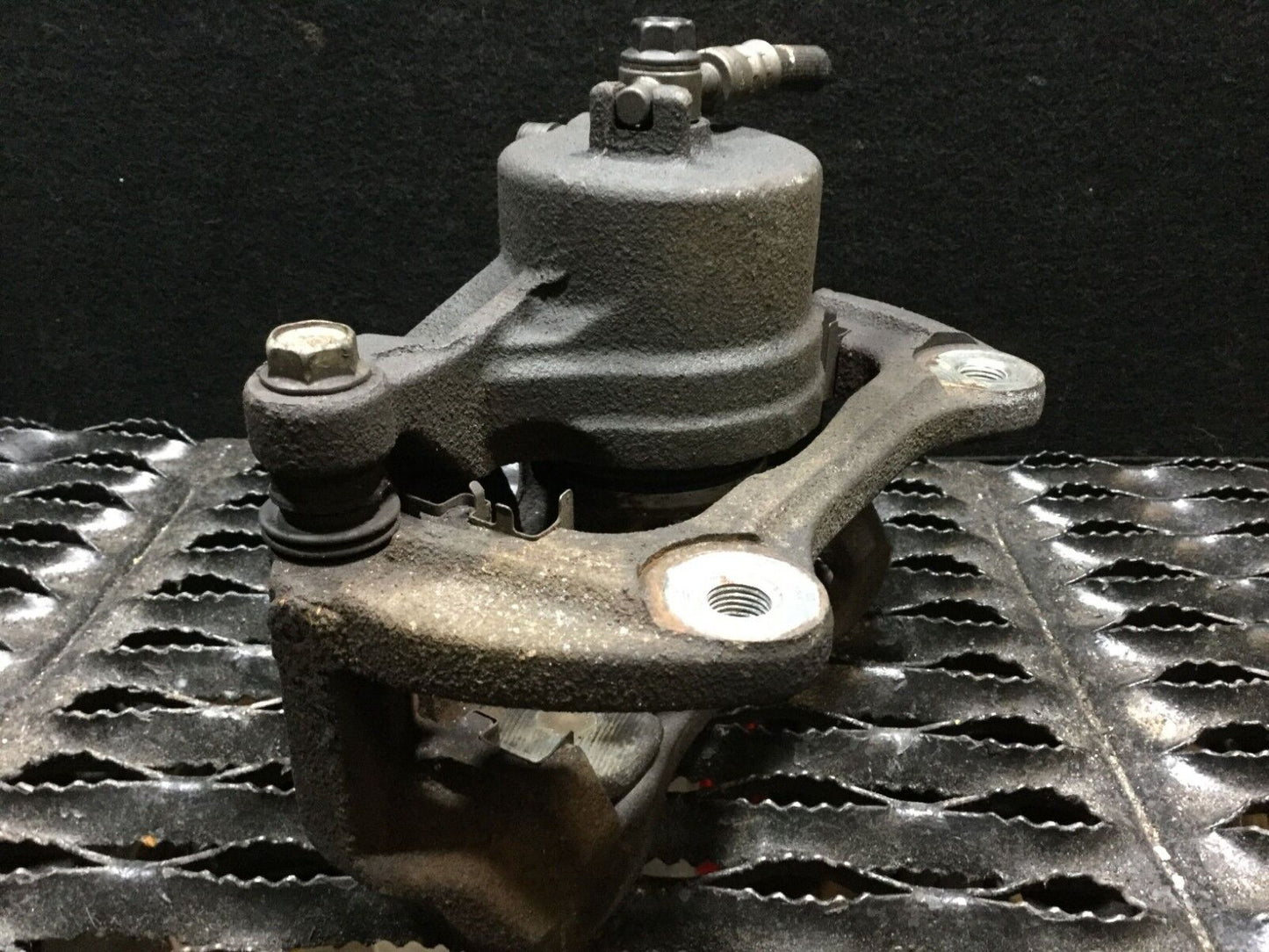 12 13 14 15 16 Hyundai Veloster Turbo Front Right Pass Brake Caliper OEM