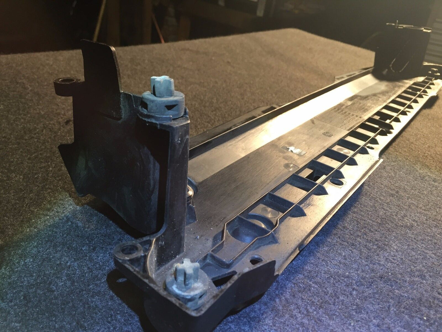 02 03 04 05 BMW 745i E65 E66 Engine Cooling Radiator Carrier Cover OEM