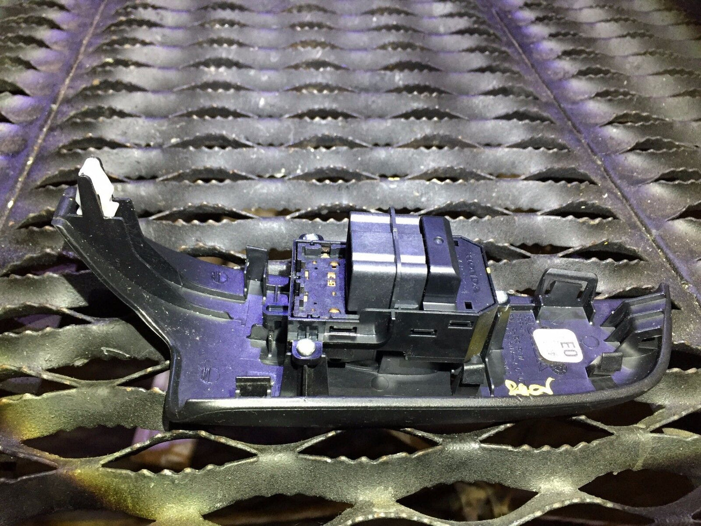 07 08 09 10 11 Honda Civic Rear Right Pass Side Power Window Switch W/ Trim OEM