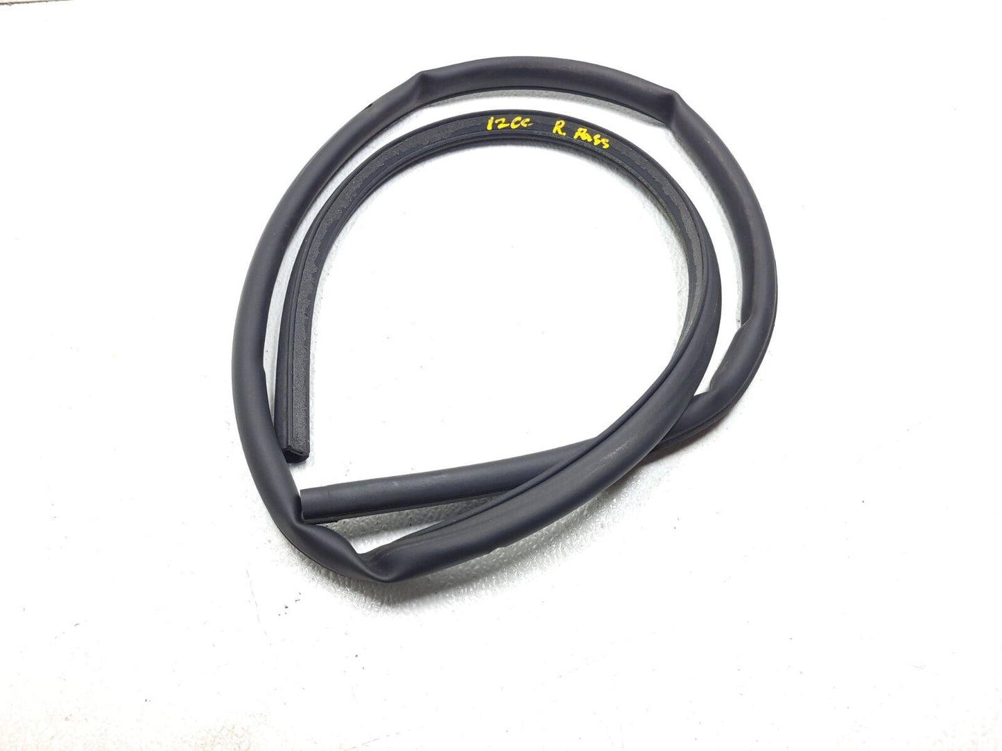 09 10 11 12 Volkswagen Cc Door Weatherstrip Seal Rear Right Passenger Side OEM