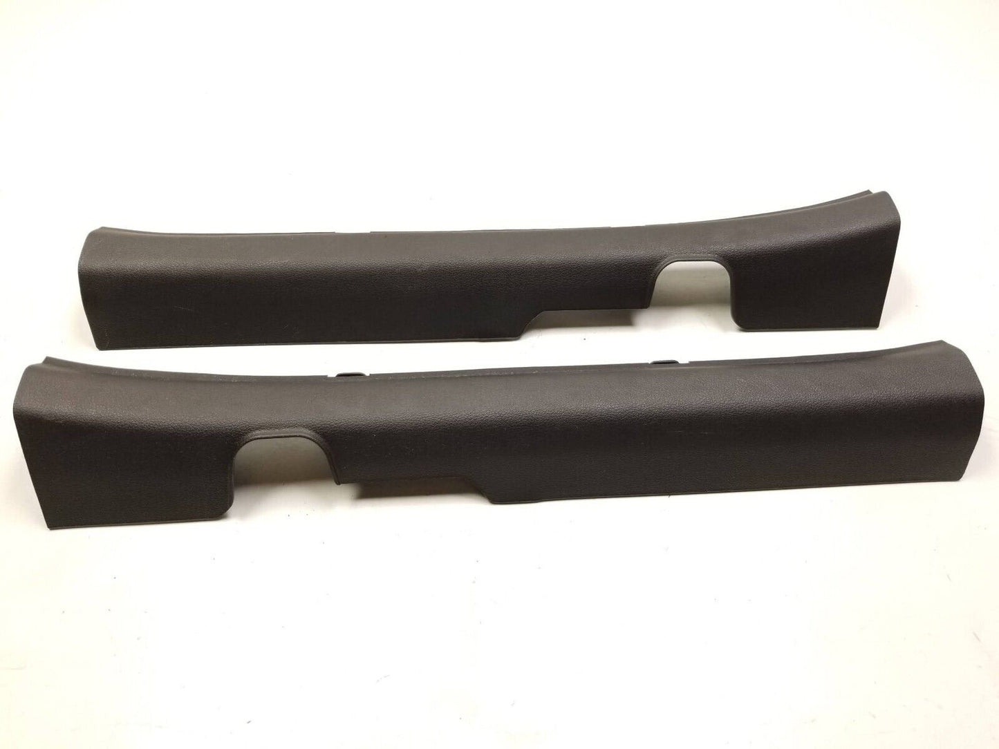 18-21 Hyundai Kona Front Door Sill Scuff Plate Cover Trim Pair OEM 29k Miles