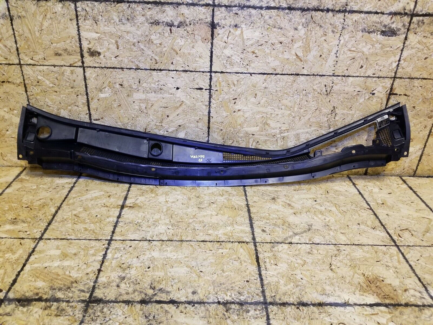 16 17 18 Nissan Sentra Windshield Wiper Cover Trim Cowel Grill OEM 40k