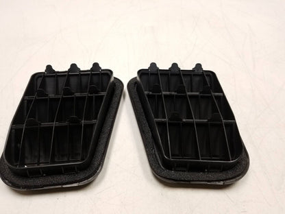 20 21 22 Hyundai Venue Rear Pressure Vent Grille Panel Pair OEM