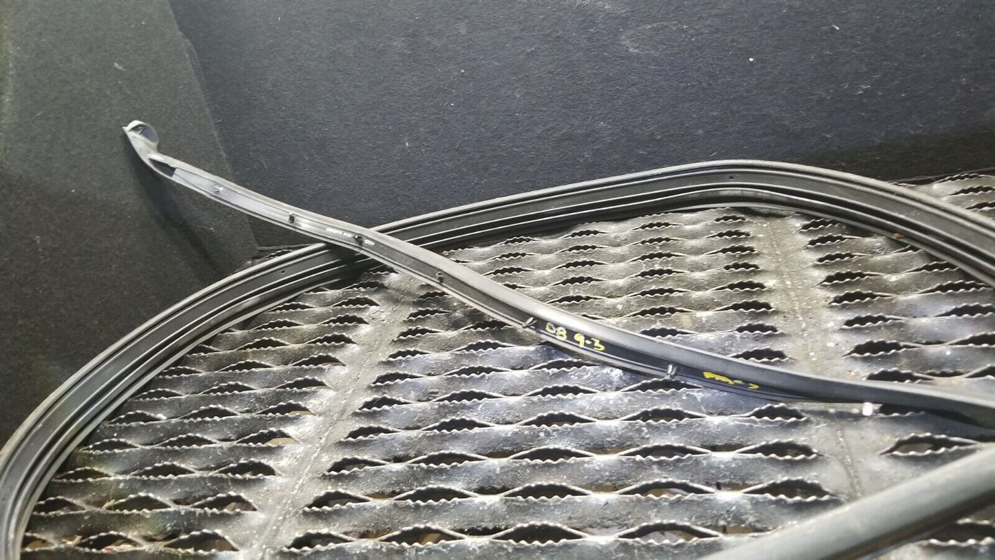 08 09 10 11 Saab 93 9-3 Weatherstrip Seal Right Passenger Side OEM