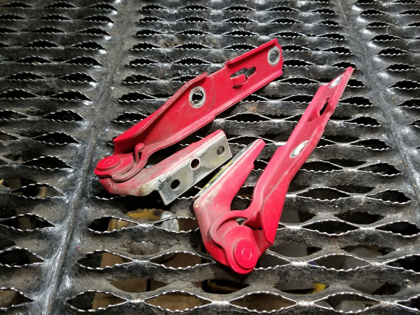 06 07 08 Audi A4 Hood Hinge Left & Right Pair OEM 85k Miles