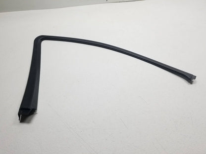 06 07 08 09 10 11 Mercedes Ml500 Door Window Frame Trim Front Left Driver OEM