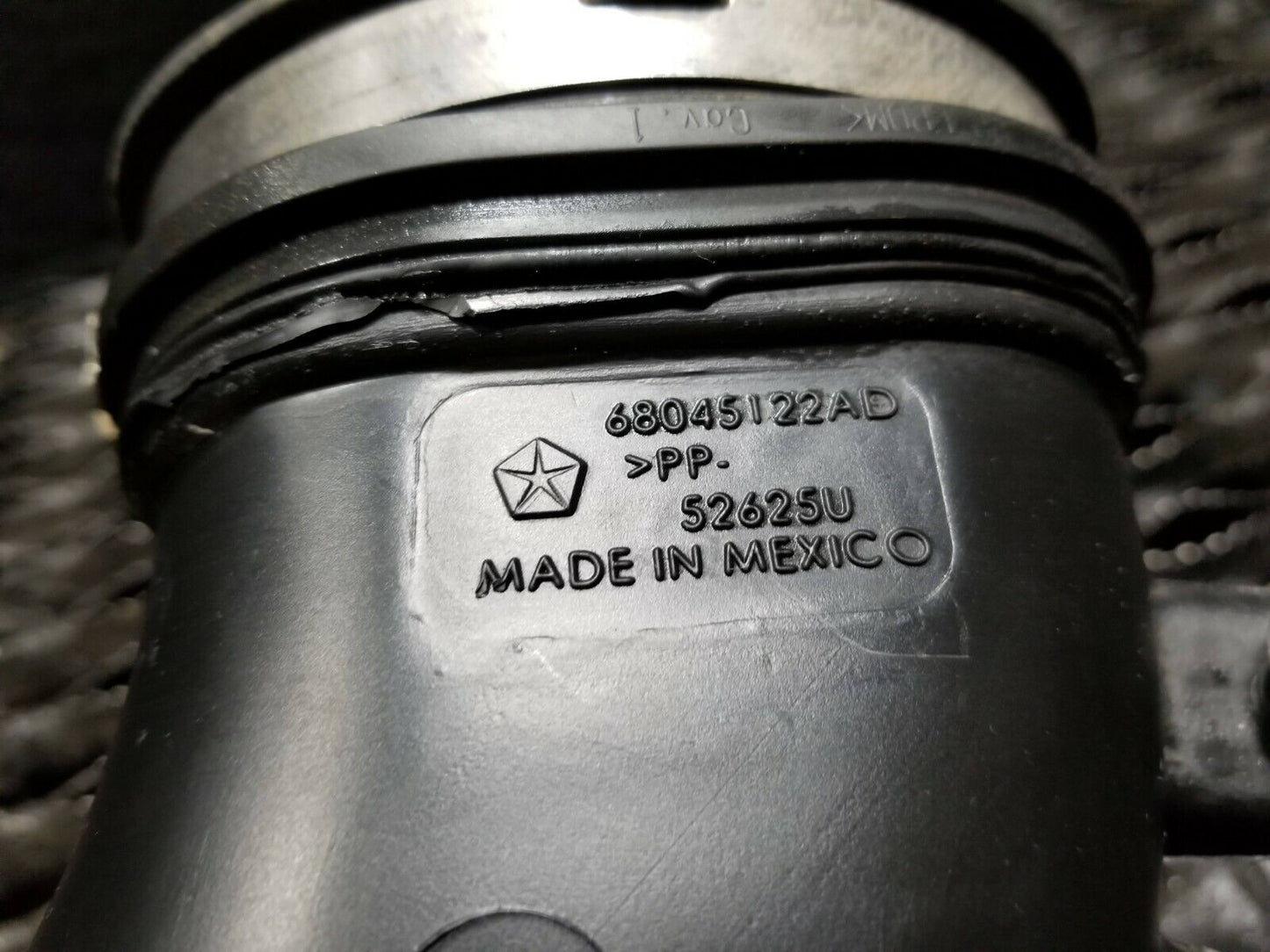 11 12 13 14 Chrysler 200 S 3.6l Air Intake Tube Hose Duct Resonator OEM