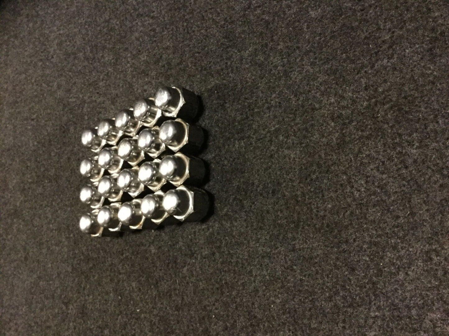 2007 - 2012 Hyundai Veracruz Wheel Lug Nut 20pcs OEM