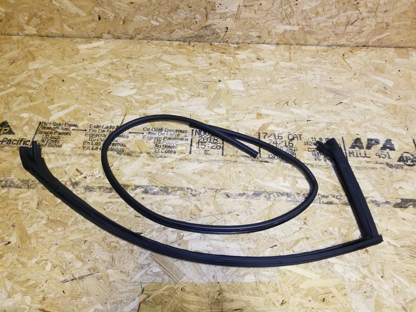 16 17 Dodge Challenger SRT Right Passenger Door Weather Strip Seal OEM 12k Miles