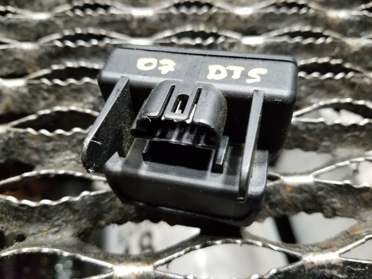 06 07 08 09 10 11 Cadillac DTS Reverse Backup Parking Assist Indicator OEM